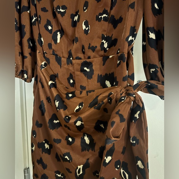 NWOT Vici satin wrap animal print dress - Picture 3 of 5